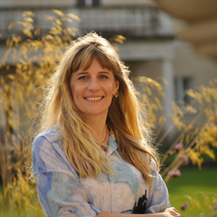 Dr Rachel Coombes