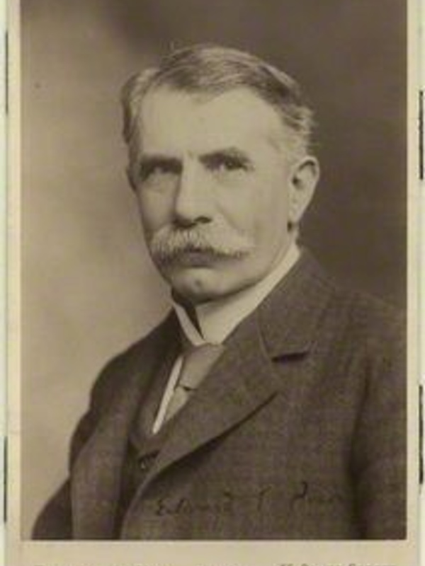  Edward Prior